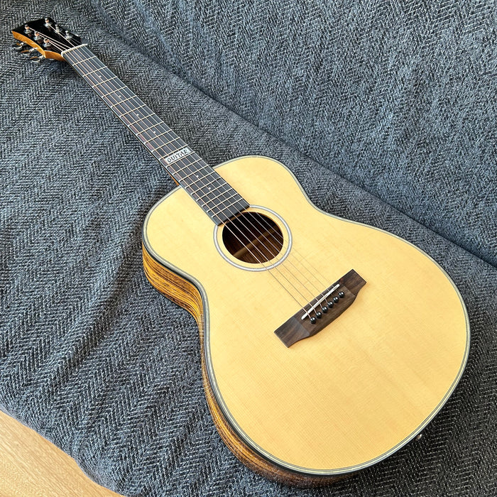 38 Inch Solid Spruce Acoustic Guitar (Shanghai Music Show Sample, JN350)